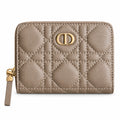 D Caro Scarlet Wallet