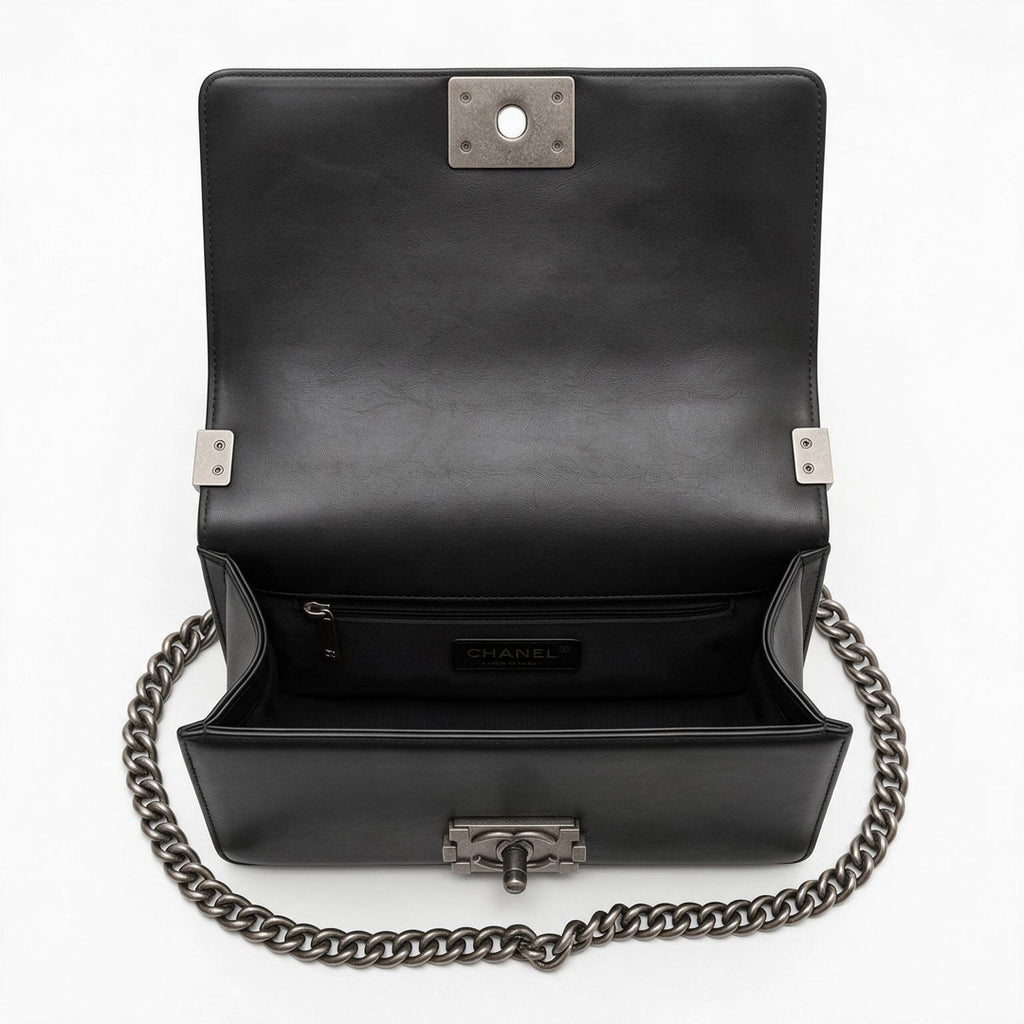 Boxy Quilted Flap Bag Medium - Black Quilted Grained Leather & Ruthenium Hardware