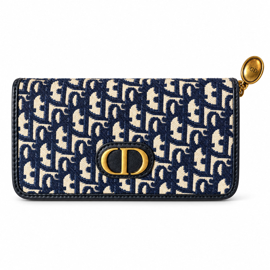 D 30 Montaigne Voyageur Long Wallet